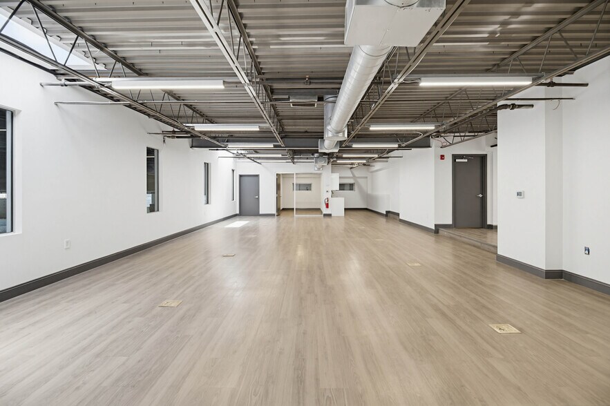 More Photos Of 83 Broad Ave, Fairview Warehouse For Lease