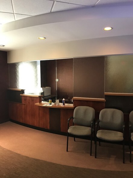 More Photos Of 1630 Maple Rd, Buffalo Medical For Lease