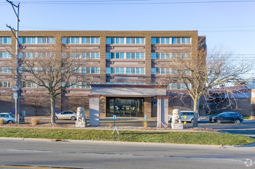 More Photos Of 6820 S Cedar St, Lansing Hotel For Sale