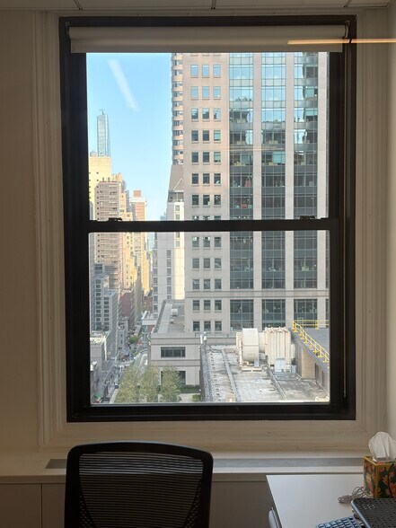 More Photos Of 52 Vanderbilt Ave, New York Office For Lease