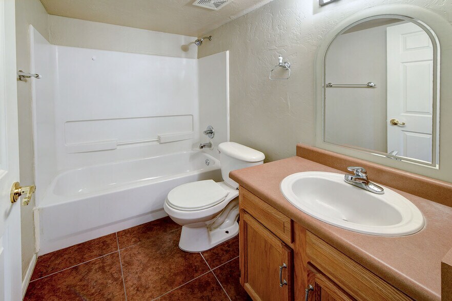 More Photos Of 1011 E Halcyon Rd, Tucson Apartments For Sale