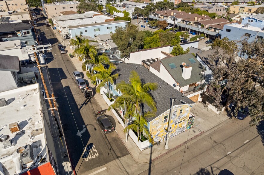 More Photos Of 2008-2020 Strongs Dr, Venice Apartments For Sale