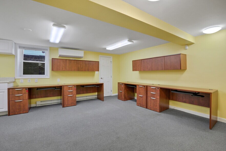 More Photos Of 411 Albany Ave, Kingston Storefront Retail Office For Sale