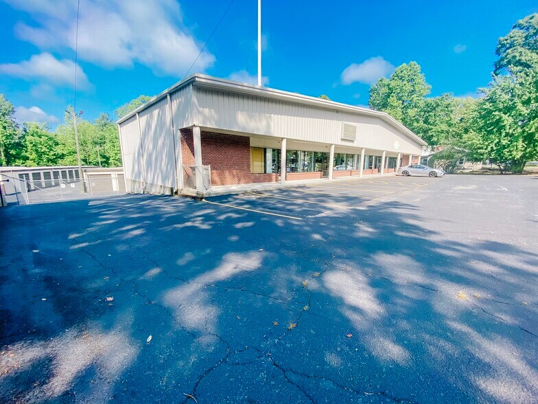 More Photos Of 6869 S Sweetwater Rd, Lithia Springs Self Storage For Sale