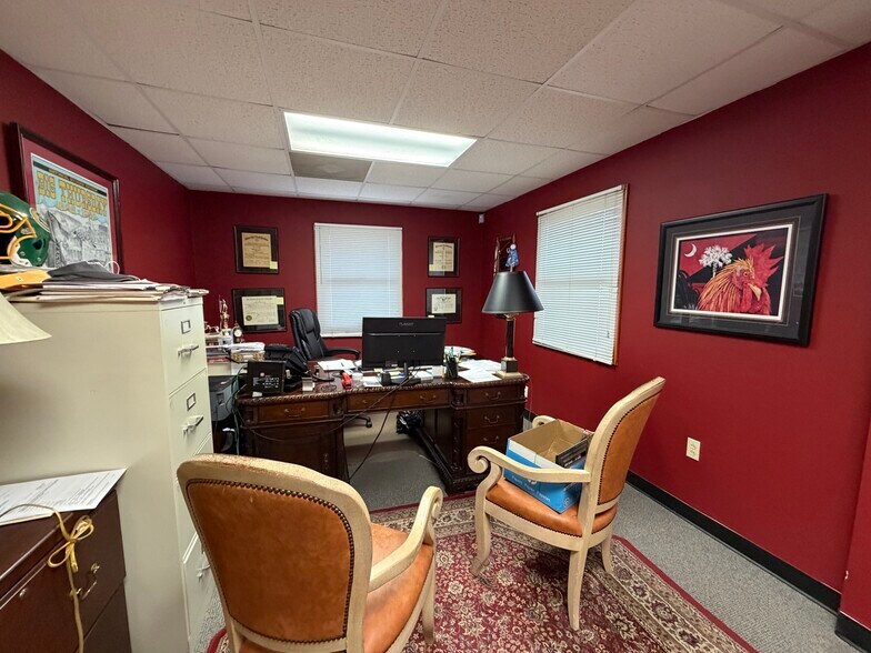 More Photos Of 100 Morgan Pl, Summerville Office For Lease