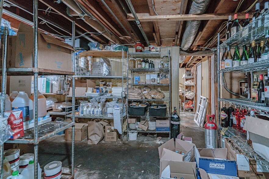 More Photos Of 754 Cherokee st, Fountain Hill Restaurant For Sale