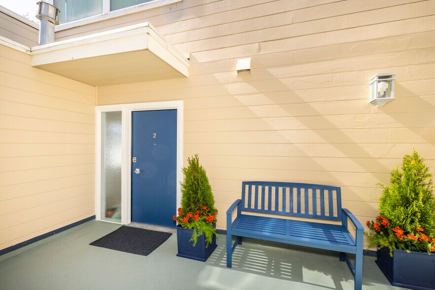 More Photos Of 833 Corbett Ave, San Francisco Apartments For Sale