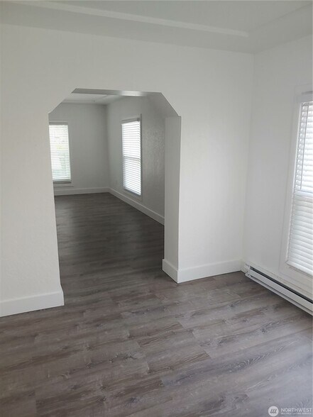 More Photos Of 1700 California Ave S, Long Beach Apartments For Sale