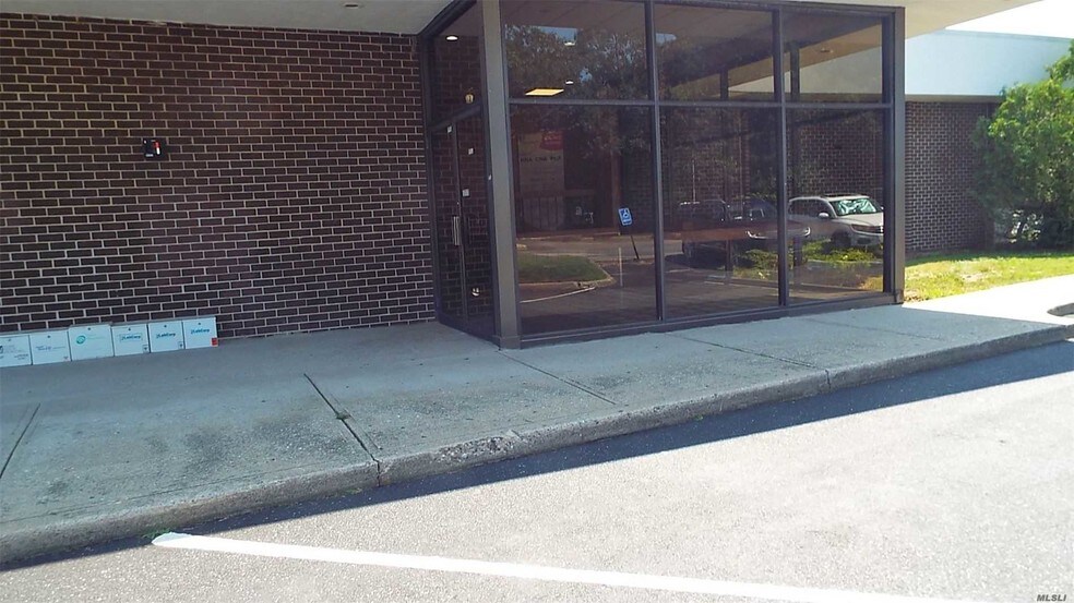 More Photos Of 640 Montauk Hwy, Shirley Medical For Lease
