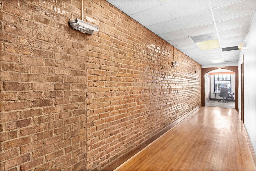 More Photos Of 101 S Raiford St, Selma Storefront Retail Office For Lease