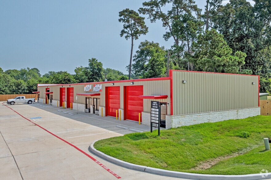 More Photos Of 28215 Vallie St, Pinehurst Warehouse For Lease