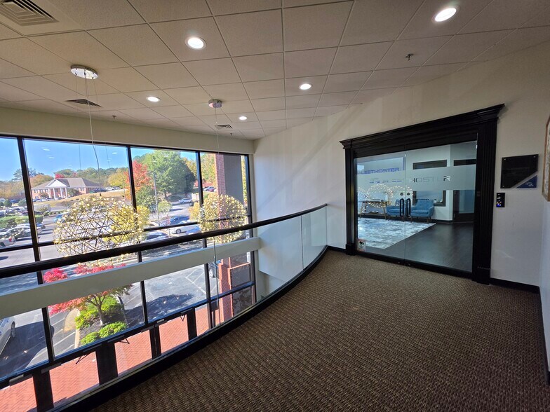 More Photos Of 303 Corporate Center Dr, Stockbridge Office For Lease