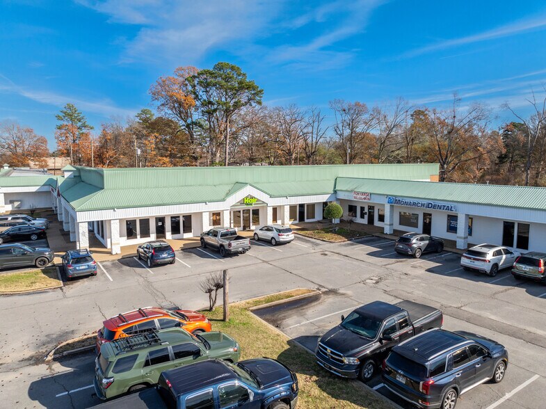 More Photos Of 3801 Camden Rd, Pine Bluff Storefront For Sale