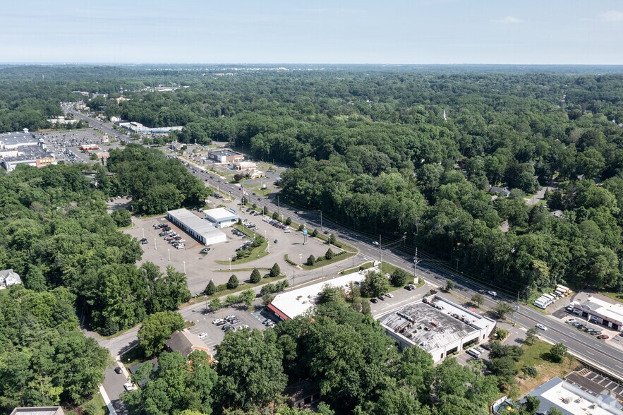 More Photos Of 1281-1285 State Route 35, Middletown Supermarket For Sale
