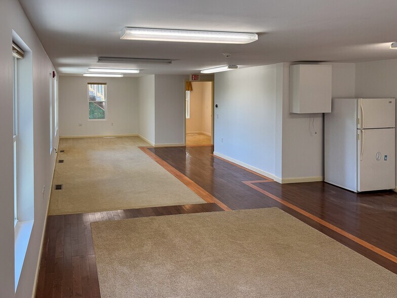 More Photos Of 139 Rt 6A, Orleans Office For Lease