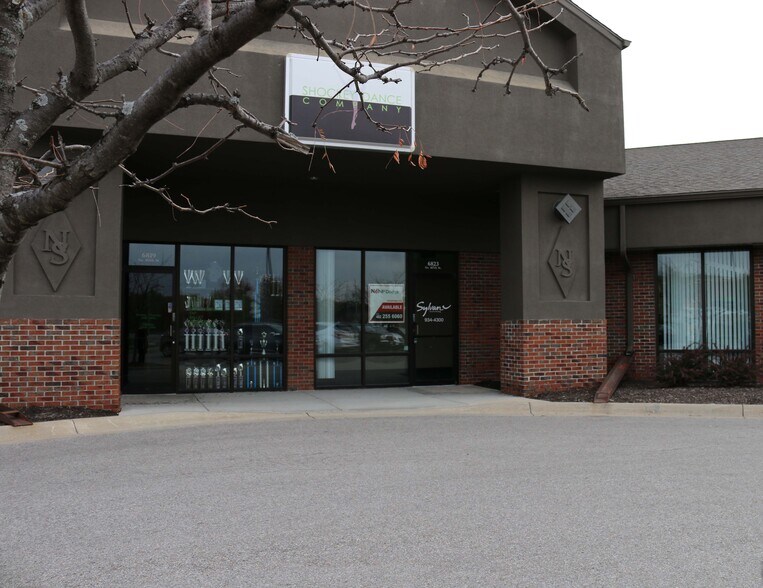 More Photos Of 6811-6831 S 167th St, Omaha Storefront Retail Office For Lease