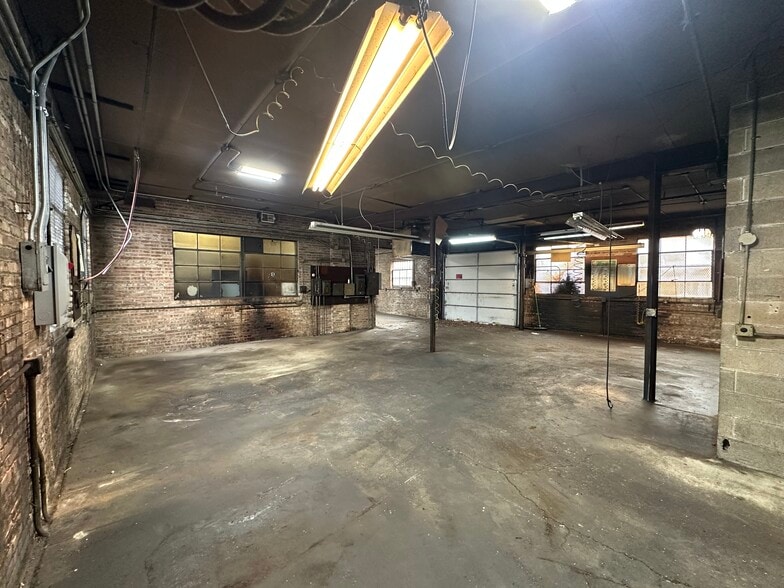 More Photos Of 3957 N Normandy Ave, Chicago Manufacturing For Sale