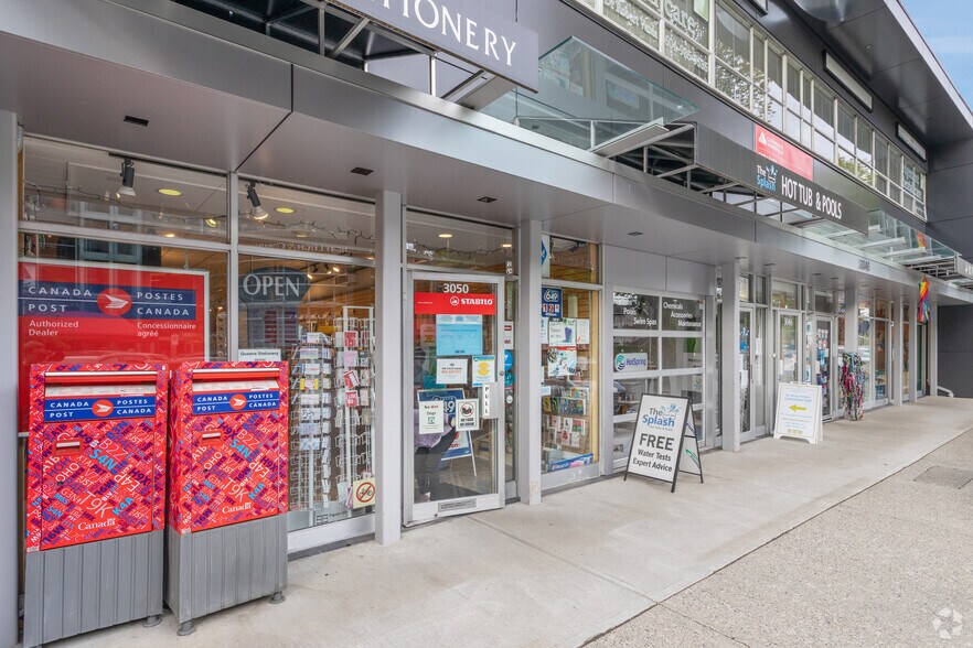 More Photos Of 3044 Edgemont Blvd, North Vancouver Storefront Retail Office For Lease