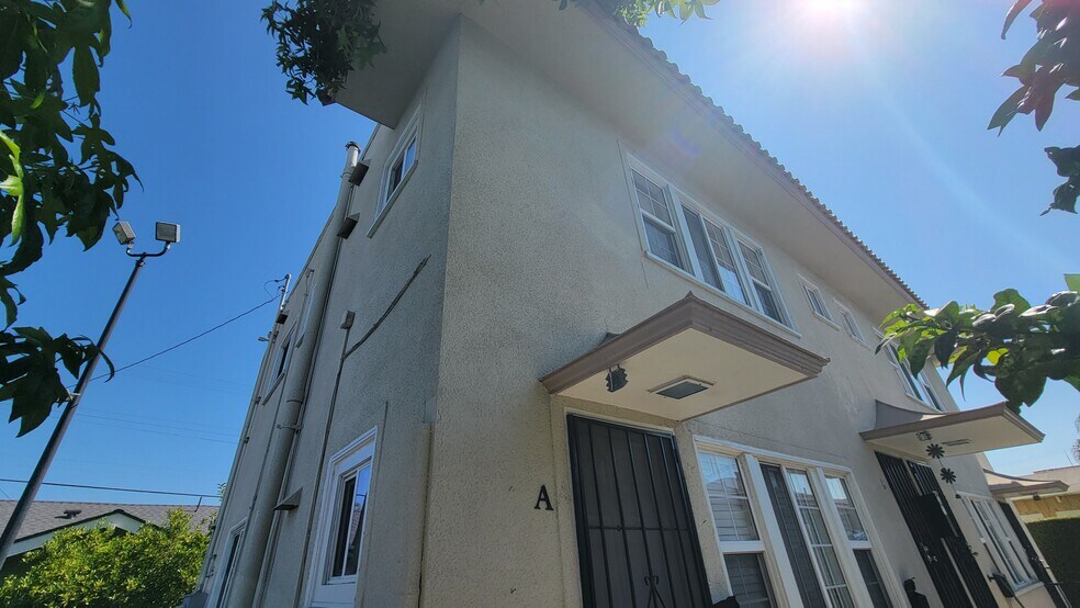 More Photos Of 2415 E 7th St, Long Beach Apartments For Sale