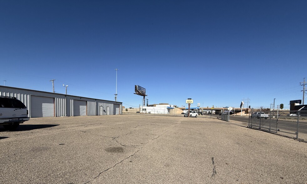 More Photos Of 1720 Nelson, Amarillo Warehouse For Lease