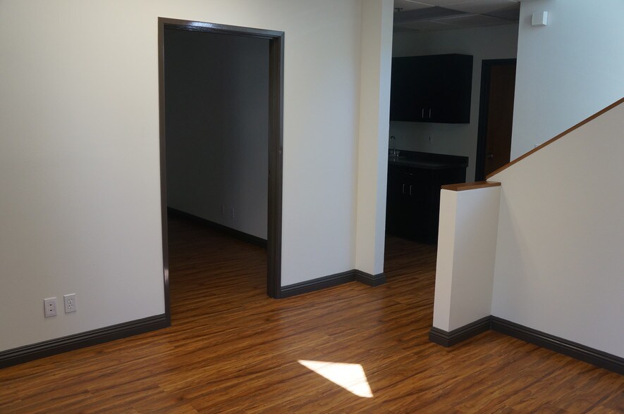 More Photos Of 32242 Paseo Adelanto, San Juan Capistrano Showroom For Lease