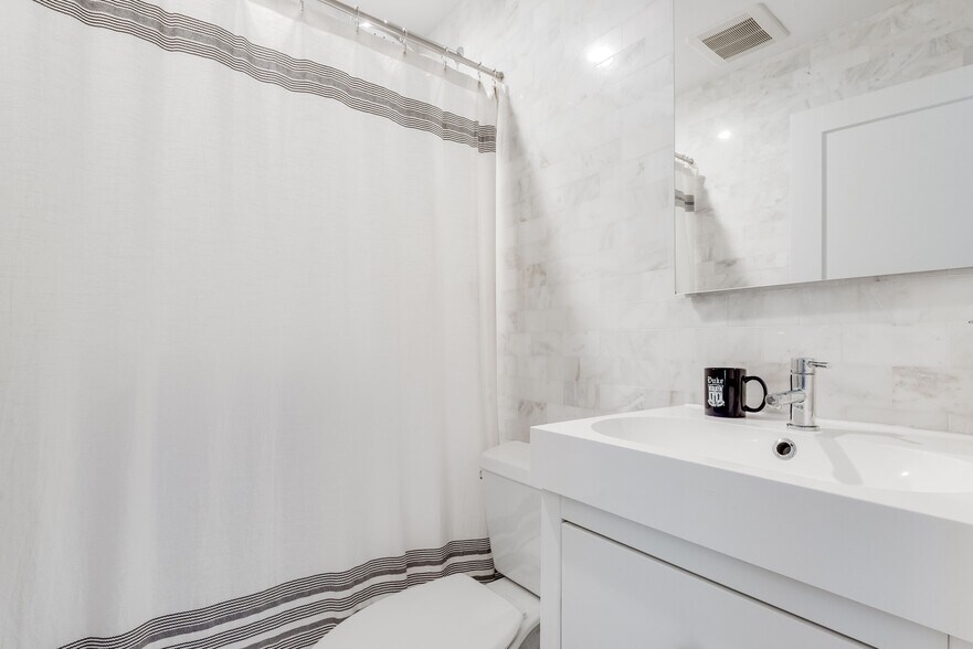 More Photos Of 14 Lincoln Pl, Brooklyn Apartments For Sale