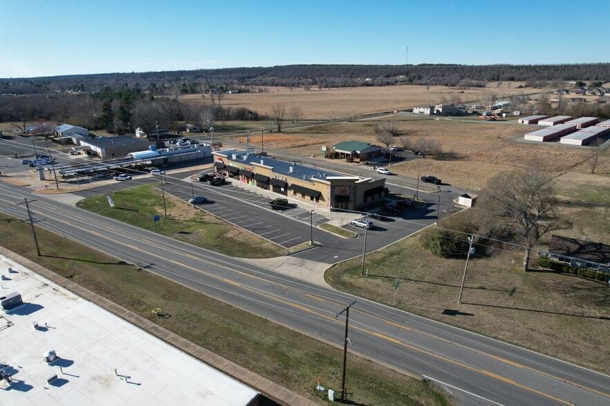More Photos Of 1163 Highway 64, Vilonia Storefront For Lease