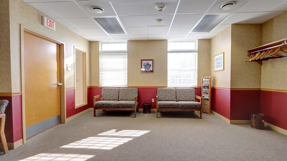 More Photos Of 399 Grant Ave, Auburn Medical For Sale