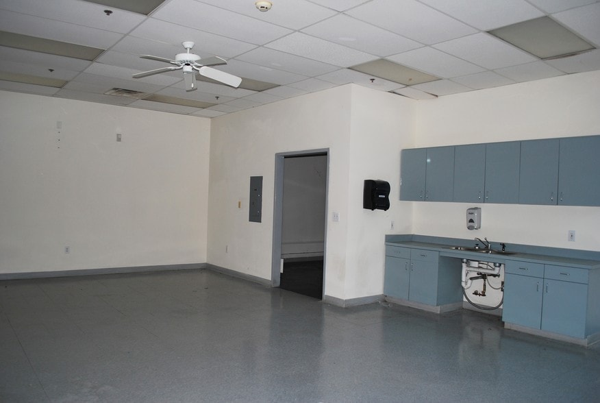 More Photos Of 5055 Austell Rd, Austell Storefront For Lease