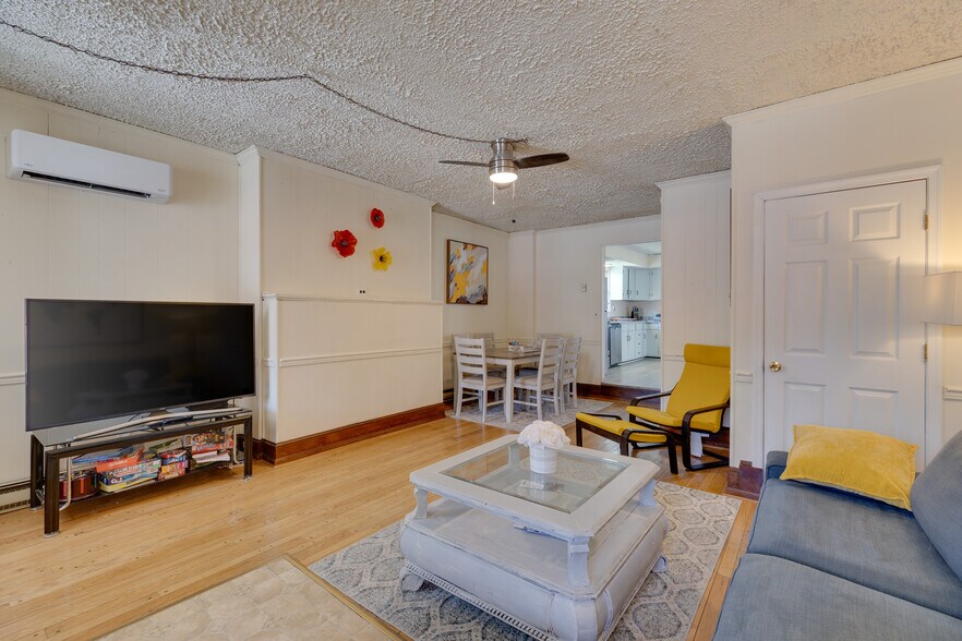 More Photos Of 1053 Washington St, Harpers Ferry Hospitality For Sale