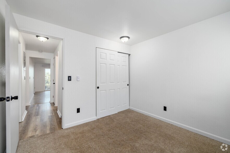 More Photos Of 10625 22nd Pl S, Seattle Apartments For Sale