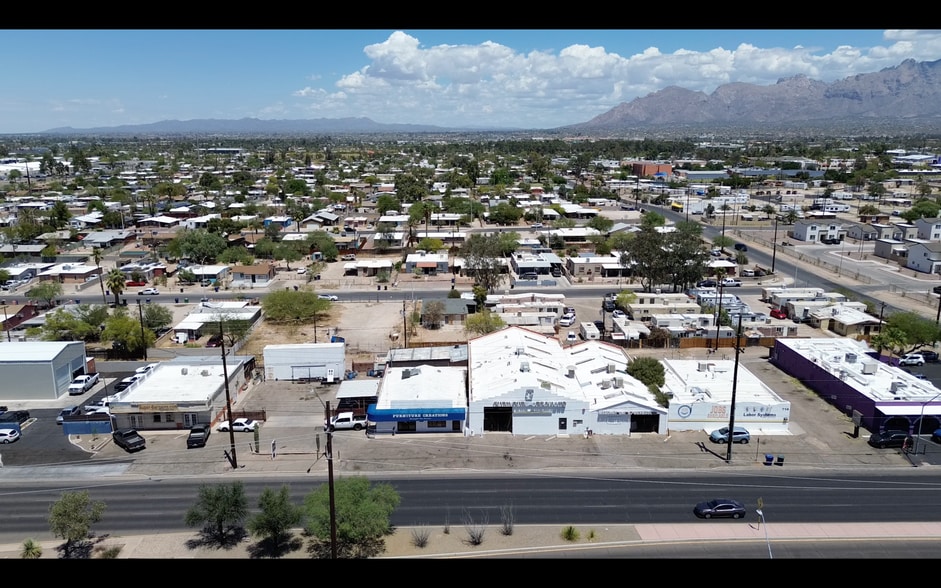 More Photos Of 744 W Grant Rd, Tucson Freestanding For Sale