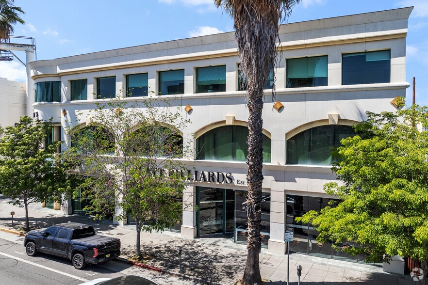 More Photos Of 14925-14945 Ventura Blvd, Sherman Oaks Office For Lease