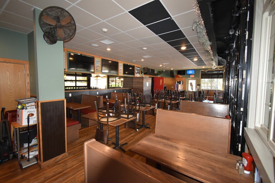 More Photos Of 1021 Rt-146, Clifton Park Restaurant For Sale