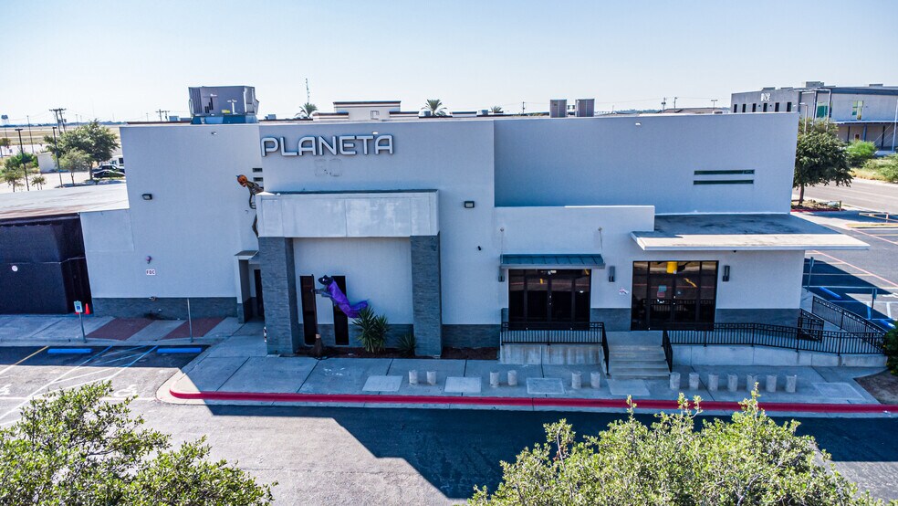 More Photos Of 2331 Endeavor, Laredo General Retail For Sale