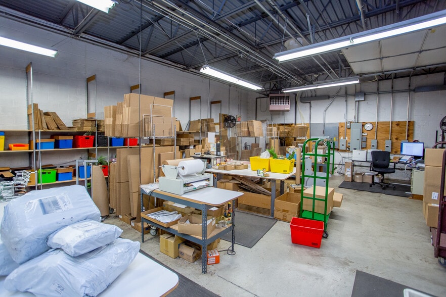 More Photos Of 1806 Deep Run Rd, Pipersville Industrial For Lease