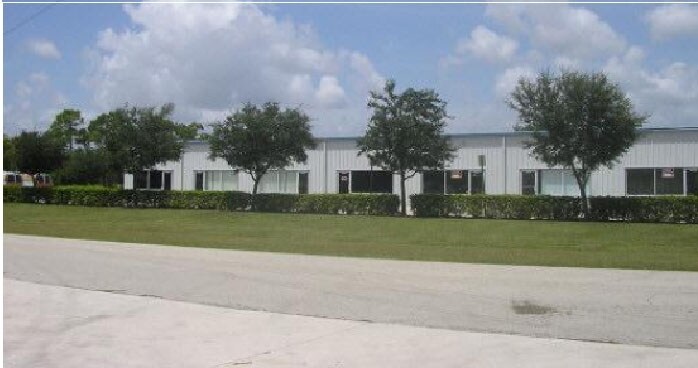 More Photos Of 1260-1296 SE Industrial Blvd, Port Saint Lucie Warehouse For Sale