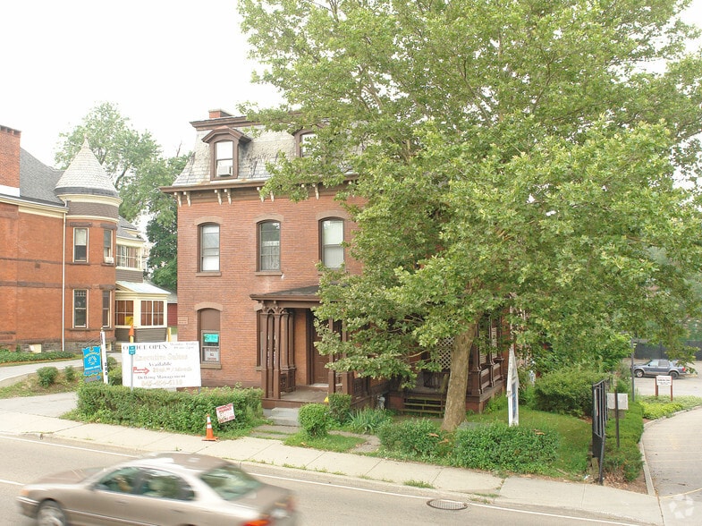 More Photos Of 220 Church St, Poughkeepsie Apartments For Lease