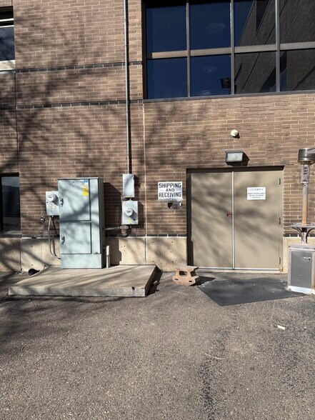 More Photos Of 5926 McIntyre St, Golden Office For Lease