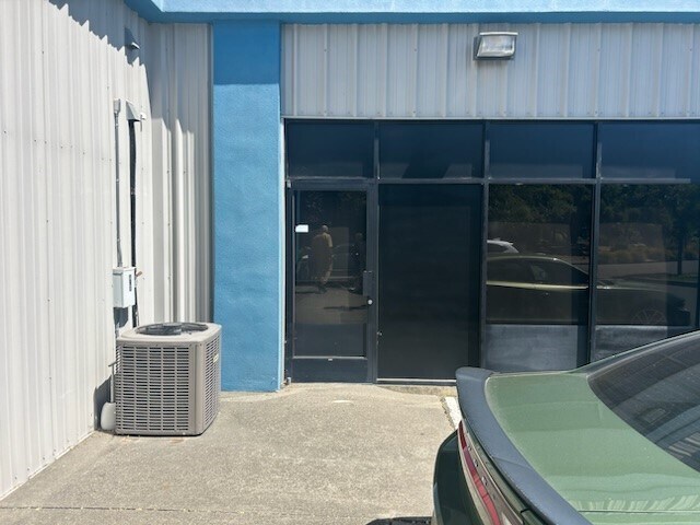 More Photos Of 450 Aaron St, Cotati Warehouse For Lease