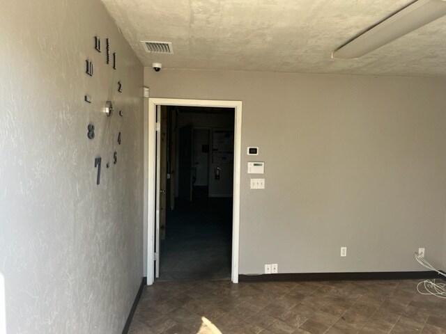 More Photos Of 2534 NE 9th Ave, Cape Coral Warehouse For Lease