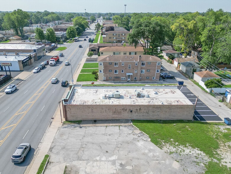 More Photos Of 9122 S Kedzie Ave, Evergreen Park Medical For Sale