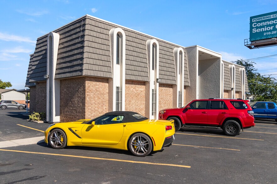 More Photos Of 11103 San Pedro Ave, San Antonio Office For Lease