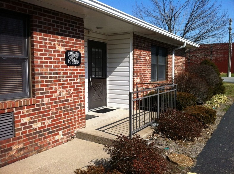 More Photos Of 2106 Plantside Dr, Louisville Office For Lease