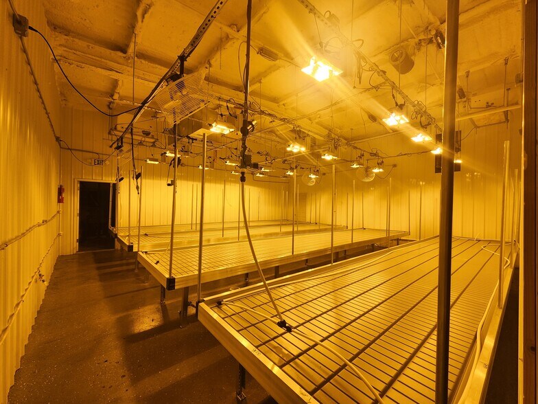 More Photos Of 9909 E 46th Pl, Tulsa Warehouse For Sale