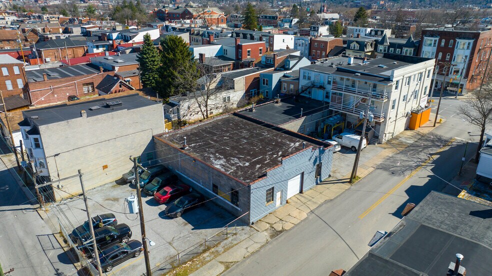 More Photos Of 665-667 W Market St, York Storefront Retail Residential For Sale