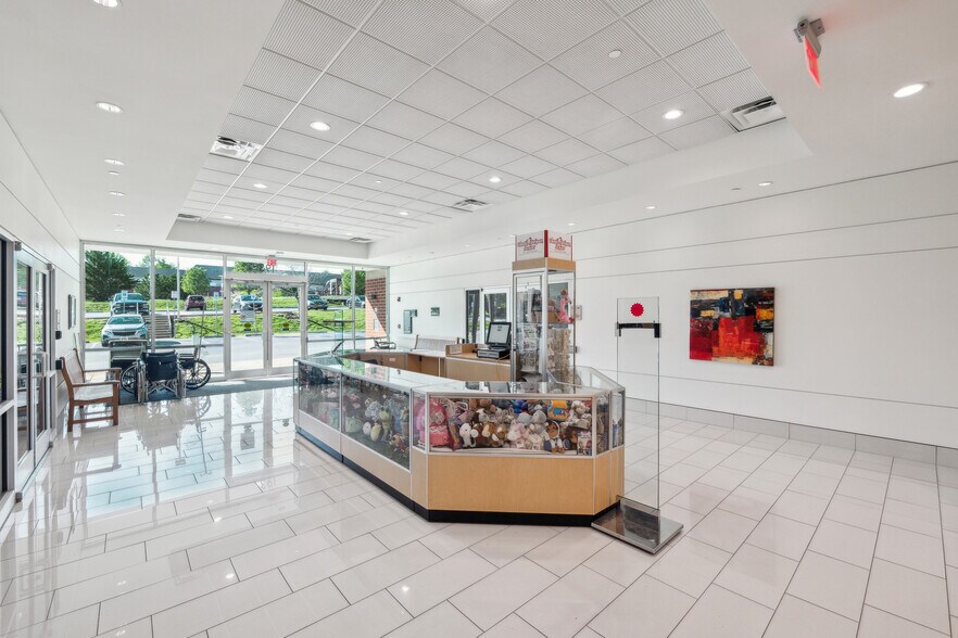 More Photos Of 193 Stoner Ave, Westminster Medical For Lease