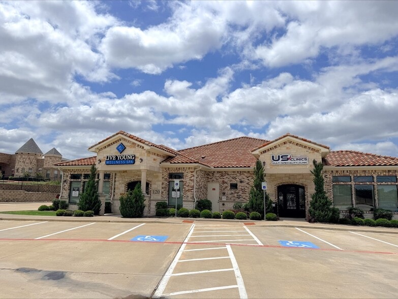 More Photos Of 4541 N Josey Ln, Carrollton Medical For Lease