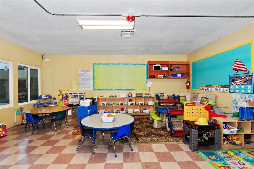 More Photos Of 1455 E Lynwood Dr, San Bernardino Schools For Sale