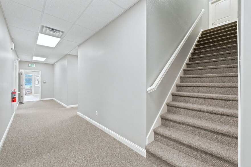 More Photos Of 9109 Stellhorn Crossing Blvd, Fort Wayne Office For Lease